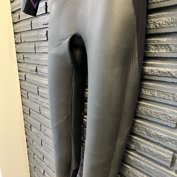 Aqua Sphere Pursuit Triathlon Wetsuit- Women’s size XL. - Picture 5 of 11